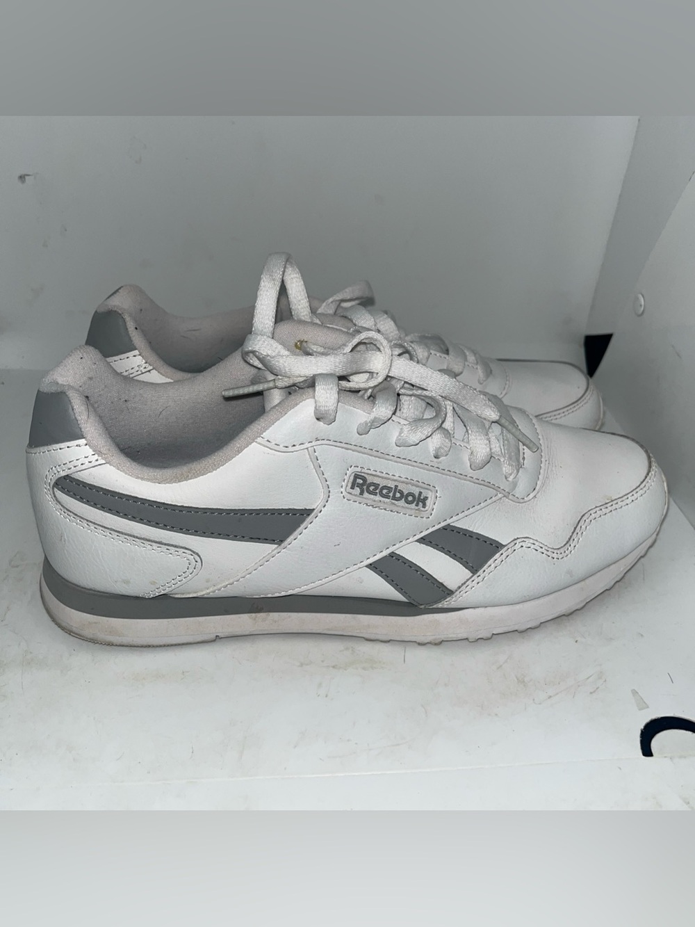 Reebok Classic Leather Sneakers Women’s 8.5 White Gray Running DV5030